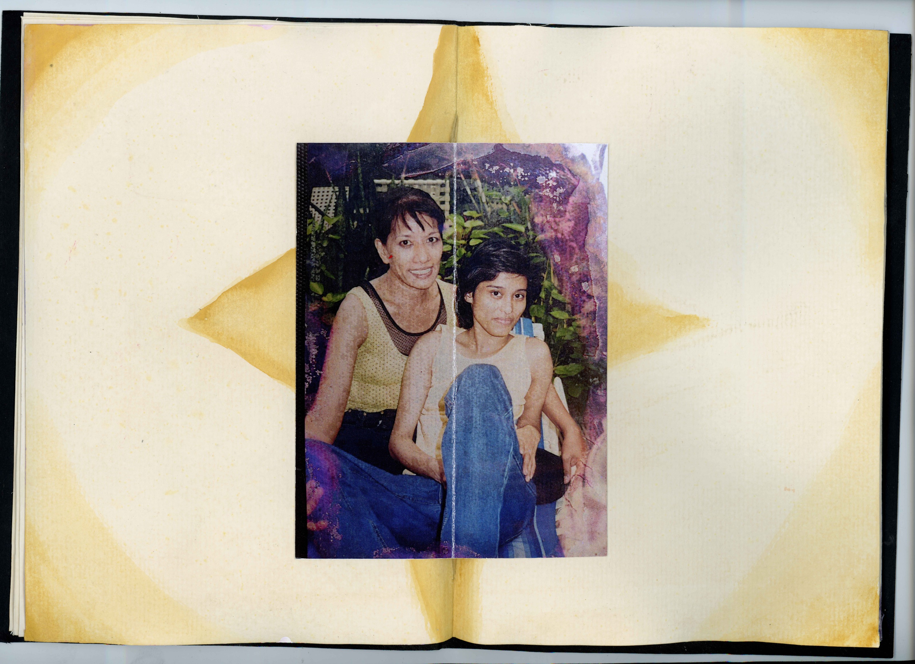 Balladry Vortex — A photograph of Joyce and Luanne