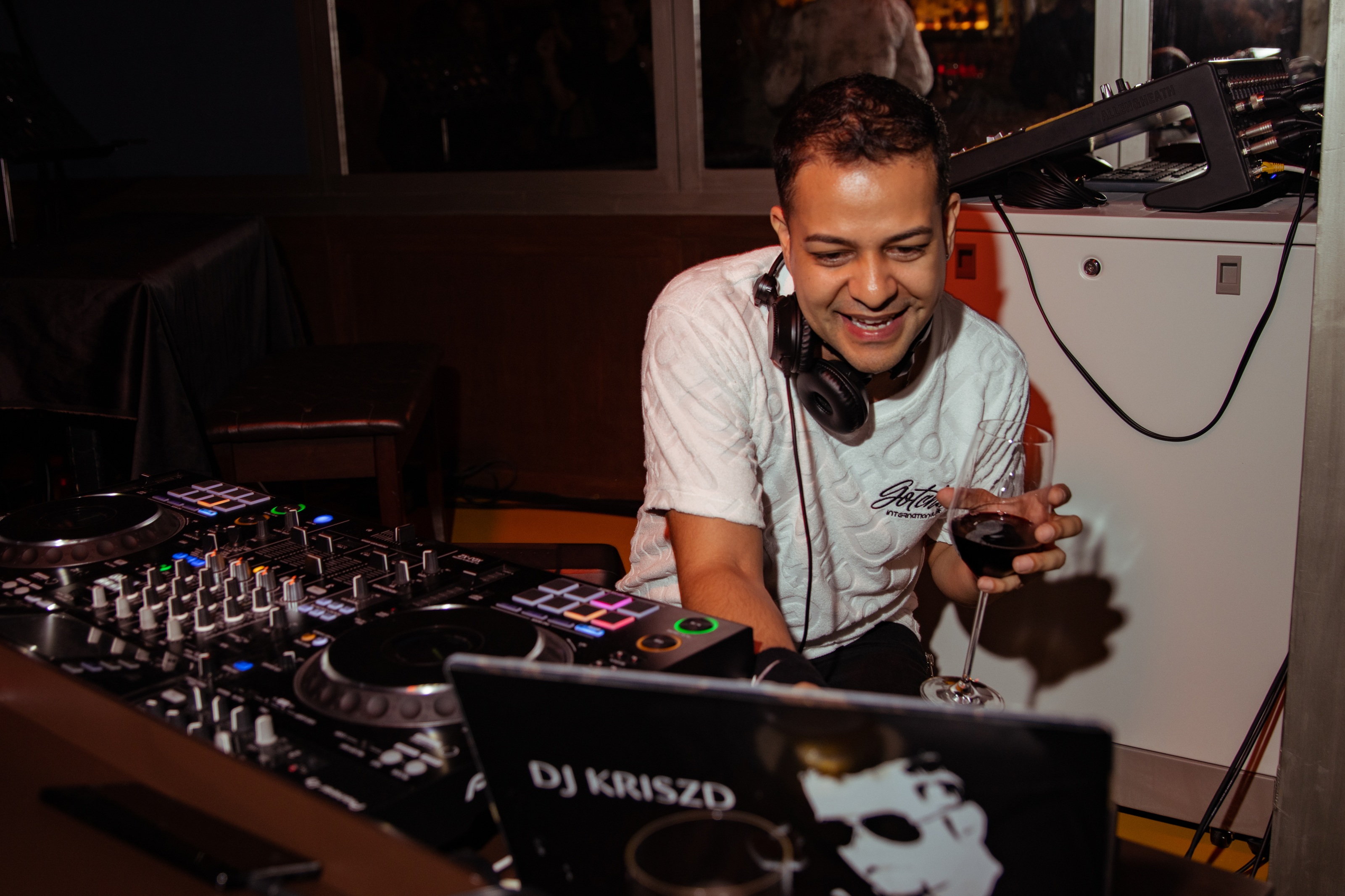 Coastiera Bangkok — event photograph 11